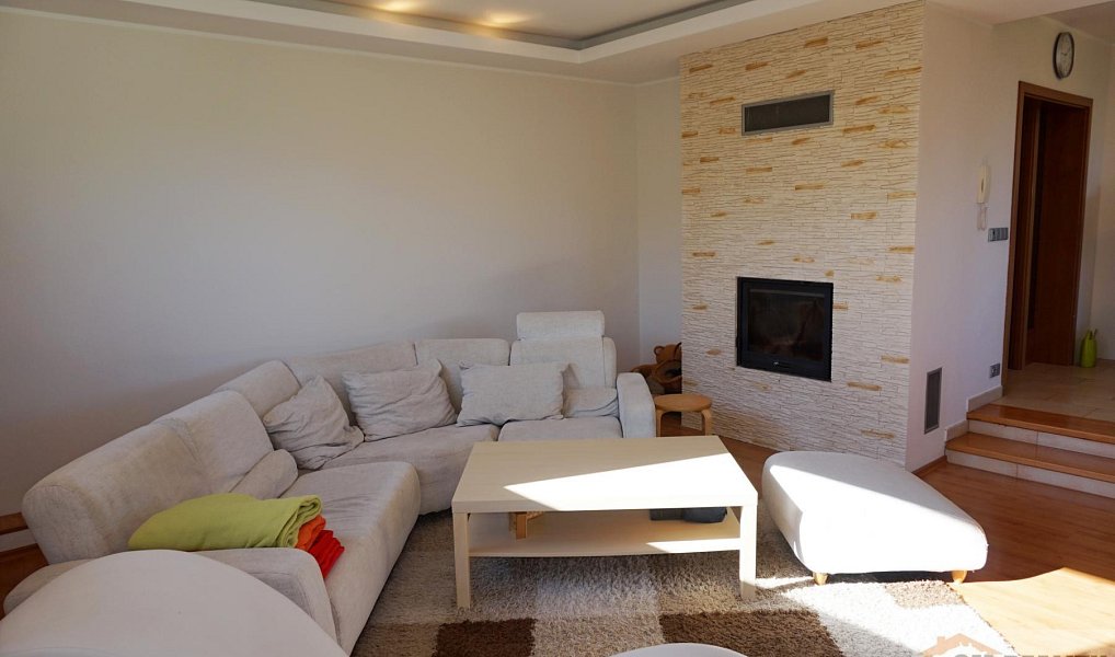 Prodej domu 197 m² s pozemkem 2 022 m², Mostkovice – náhled fotky 8