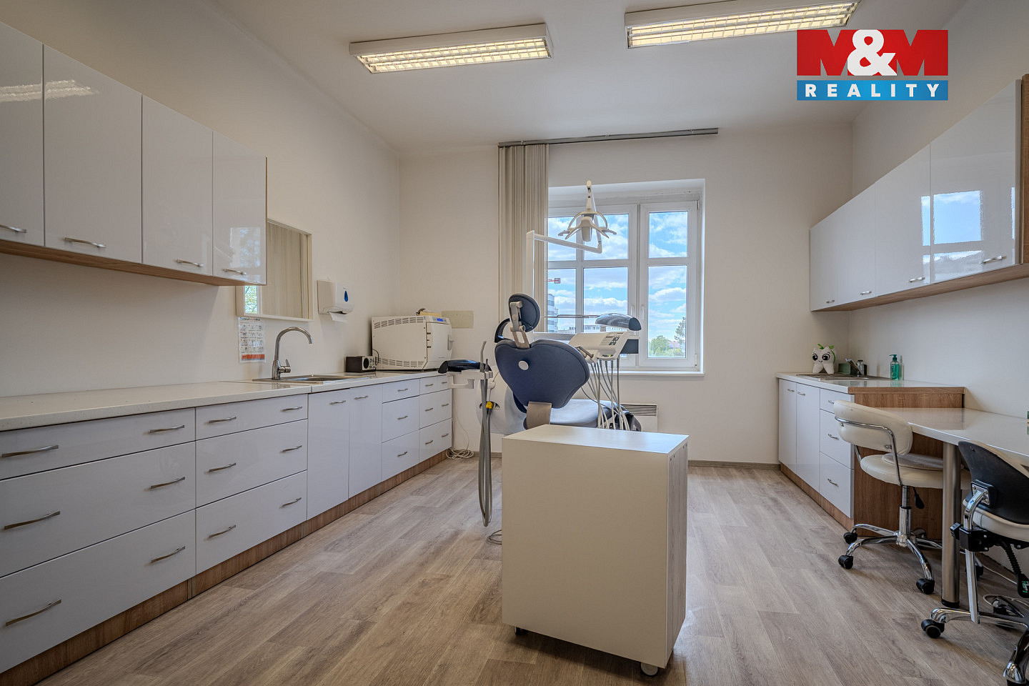 Prodej obchodních prostor 149 m² – fotografie 2