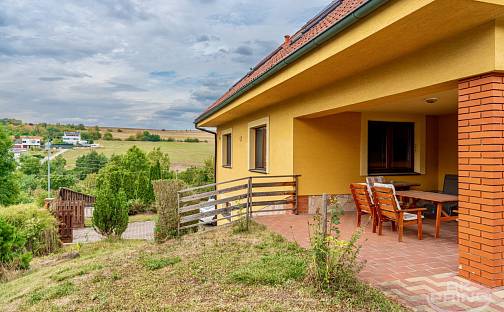 Prodej domu 202 m² s pozemkem 1 067 m², Ke Studánce, Tuchoměřice, okres Praha-západ