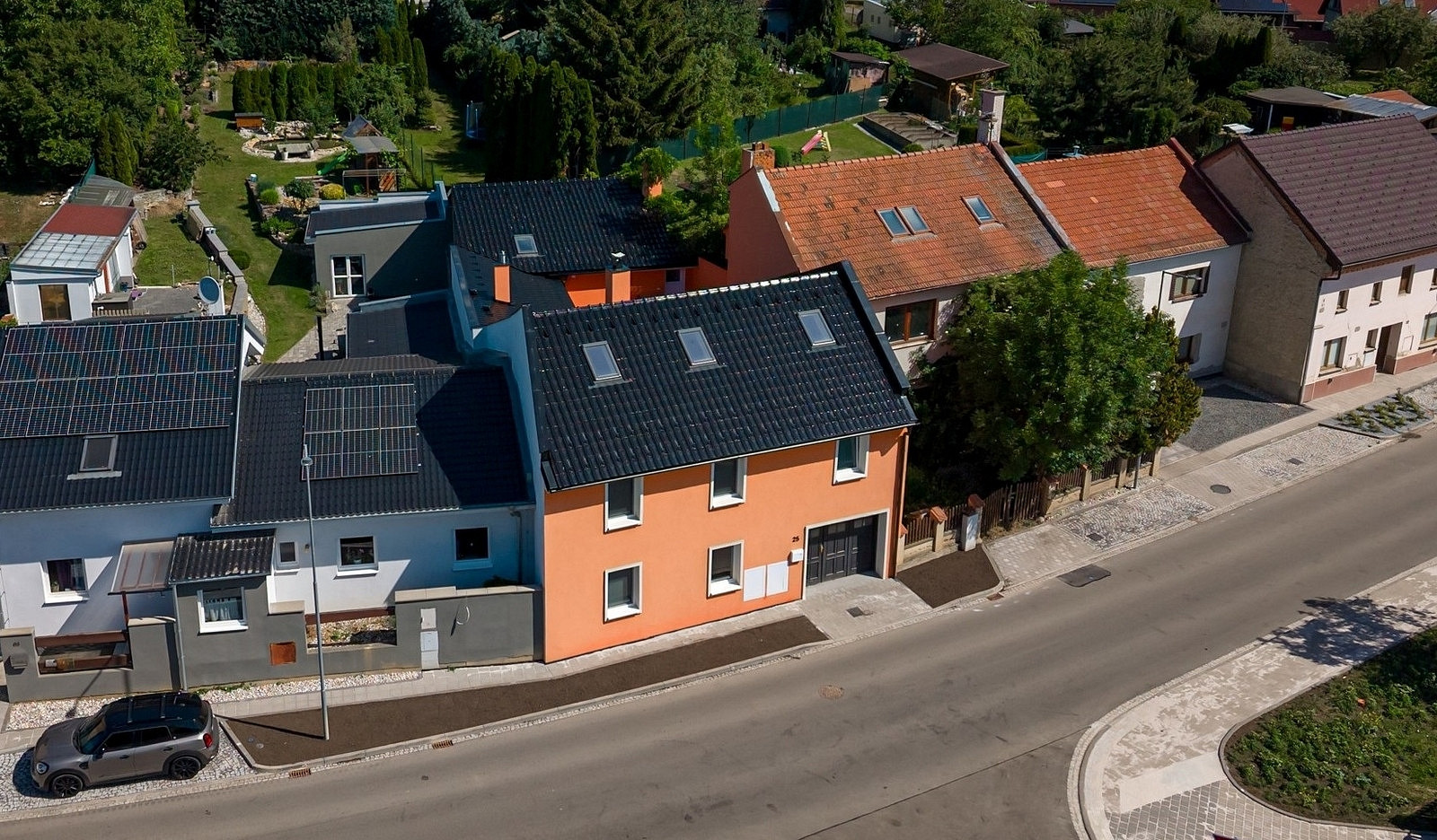 Prodej domu 350 m² s pozemkem 611 m²
