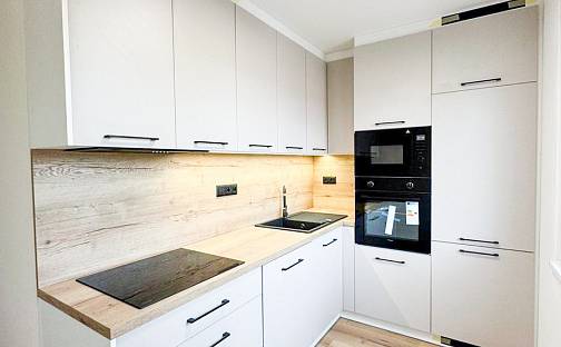 Prodej bytu 2+1 53 m², tř. Osvobození, Karviná - Nové Město