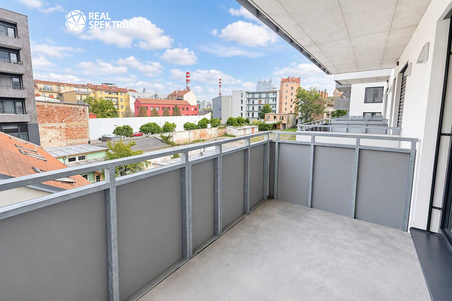 Pronájem bytu 1+kk 27 m² – fotografie 2