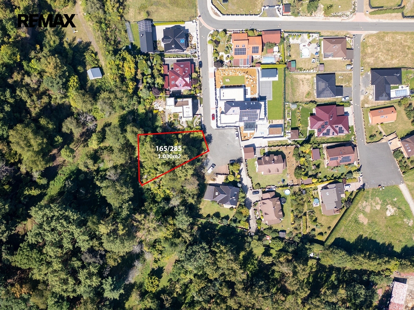Prodej stavebního pozemku 1 030 m²