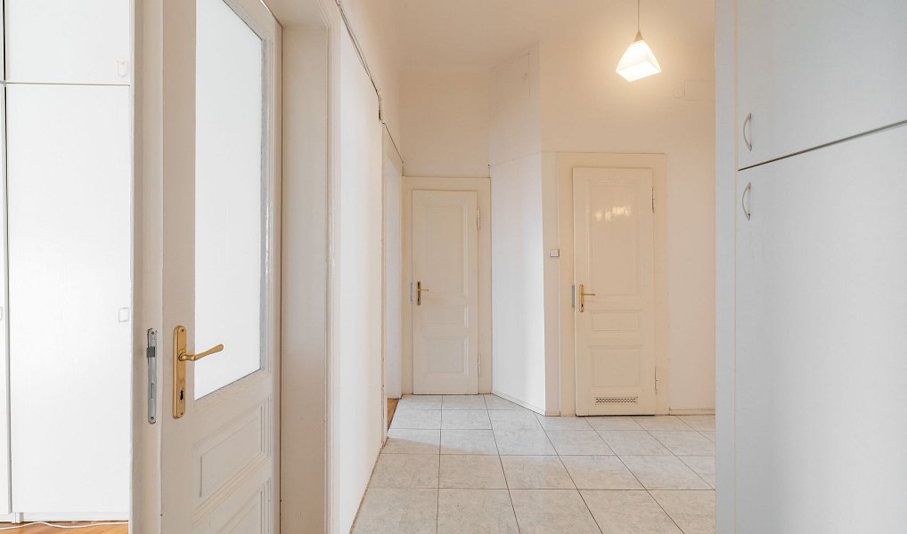 Prodej bytu 2+1 80 m², Praha – náhled fotky 8