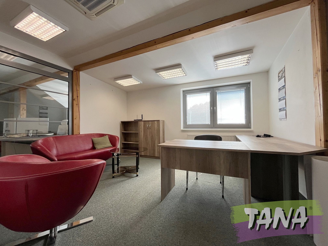 Pronájem kanceláře 35 m² – fotografie 2
