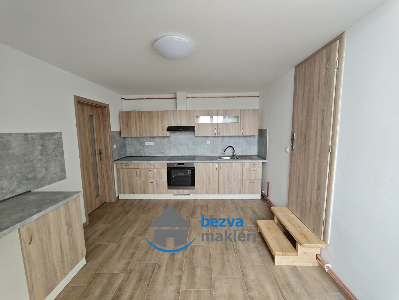 Pronájem bytu 3+1 88 m², Pardubice - Zelené Předměstí