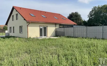 Prodej domu 128 m² s pozemkem 400 m², Spojovací, Postřižín, okres Mělník