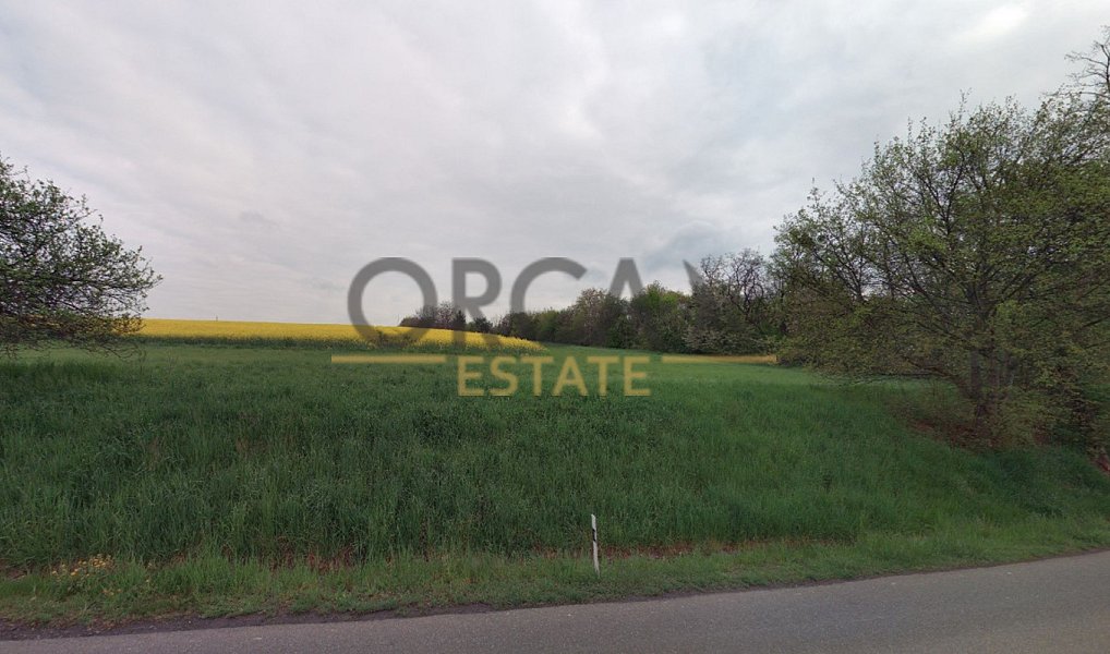Prodej pole 3 758 m², Zlín – náhled fotky 3