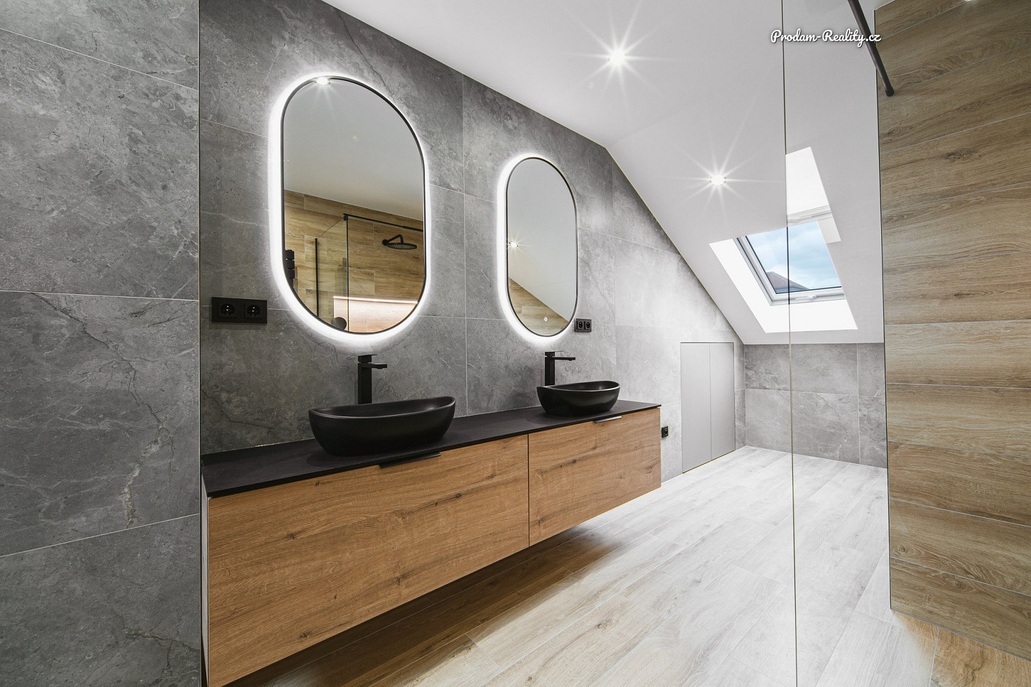 Prodej domu 160 m² s pozemkem 372 m² – další