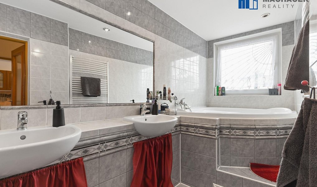 Prodej domu 700 m² s pozemkem 421 m², Duchcov – náhled fotky 11