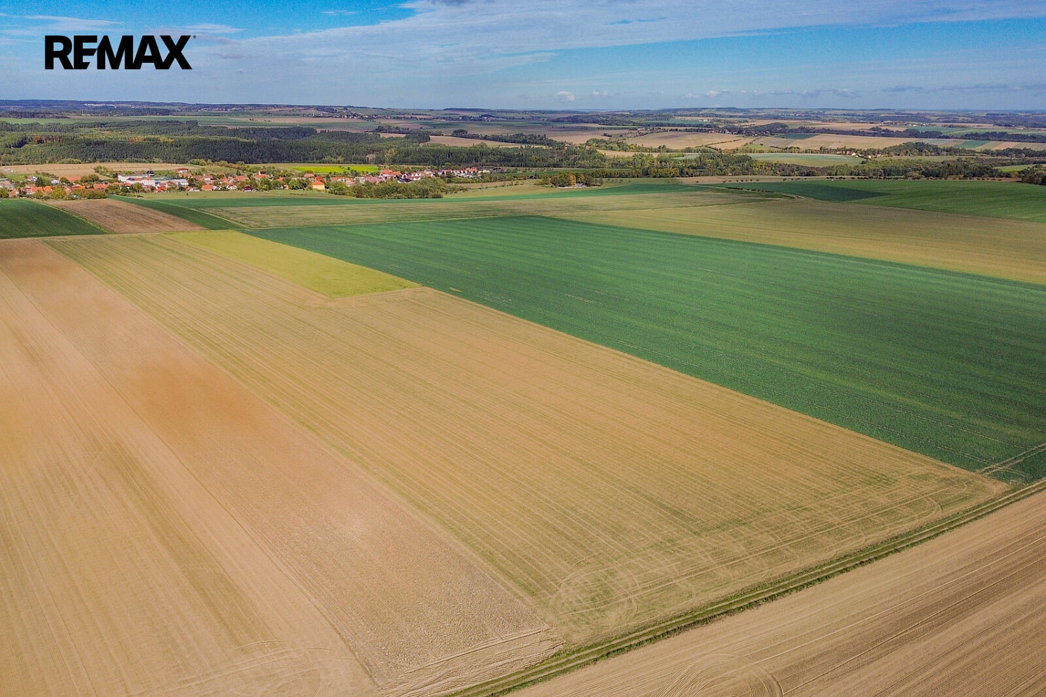 Prodej pole 42 275 m²
