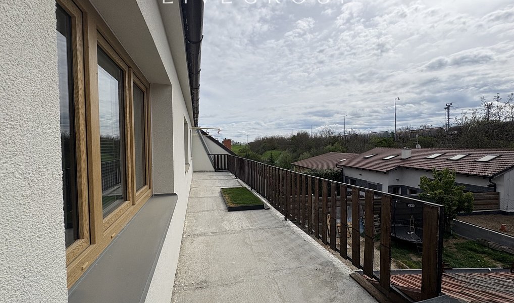 Pronájem bytu 3+1 86 m², Střelice – náhled fotky 8