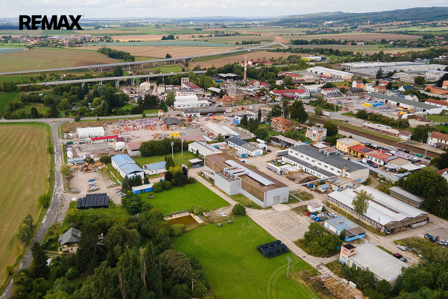 Pronájem obchodních prostor 200 m² – fotografie 3