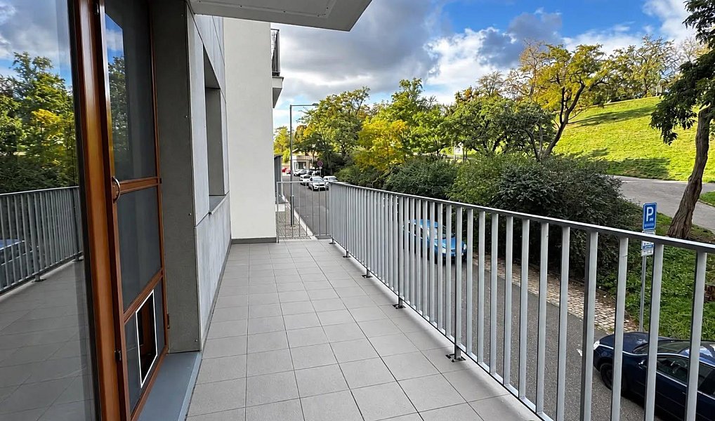 Pronájem bytu 3+kk 105 m², Praha – náhled fotky 3