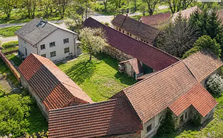 Prodej domu 300 m² s pozemkem 2 907 m², Hostomice - Radouš, okres Beroun