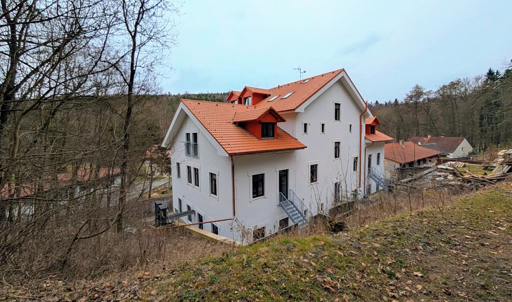 Pronájem bytu 4+kk 116 m², Peruc – náhled fotky 4