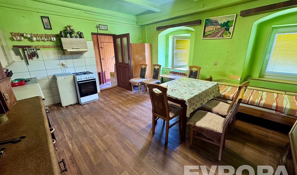 Prodej domu 105 m² s pozemkem 203 m², Poběžovice – náhled fotky 9