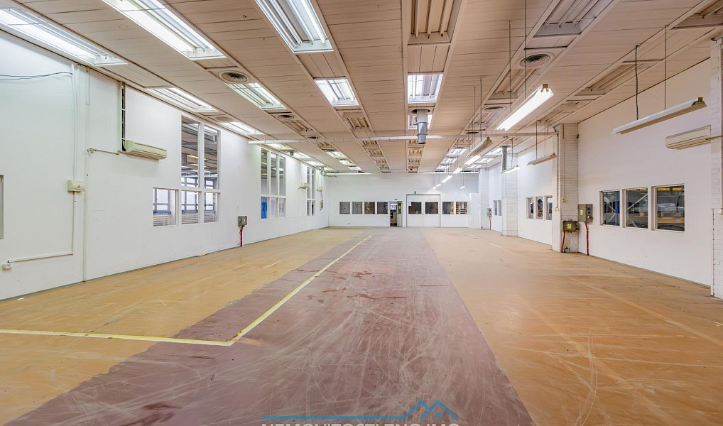 Pronájem výrobních prostor 450 m², Znojmo – náhled fotky 5