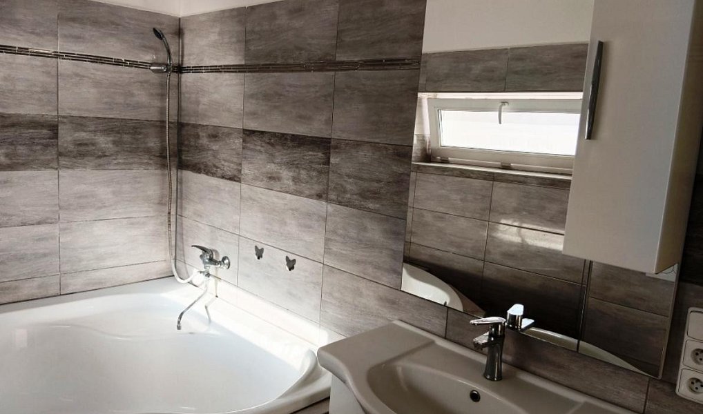 Pronájem bytu 3+kk 140 m², Drahanovice – náhled fotky 2