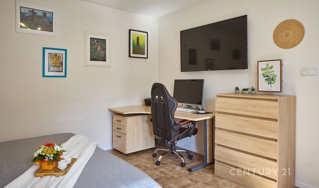 Prodej domu 260 m² s pozemkem 457 m², Ladná – náhled fotky 14