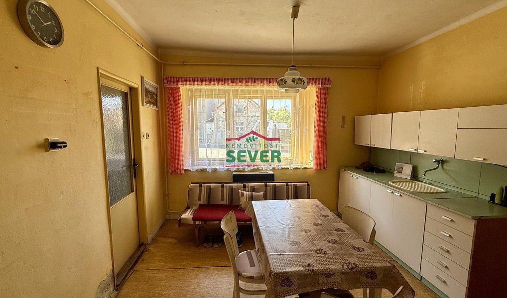 Prodej domu 241 m² s pozemkem 1 596 m², Křesín – náhled fotky 15