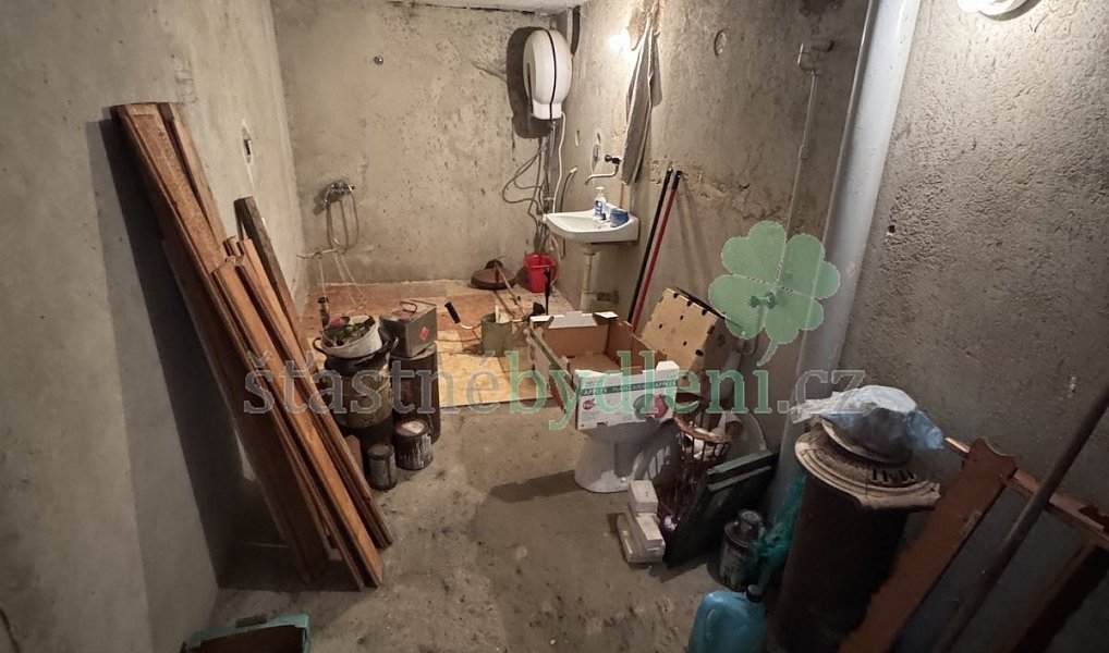 Prodej domu 230 m² s pozemkem 2 028 m², Volfartice – náhled fotky 25