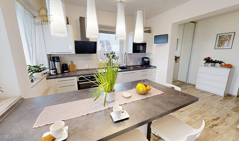 Prodej domu 580 m² s pozemkem 847 m², Rumburk – náhled fotky 4