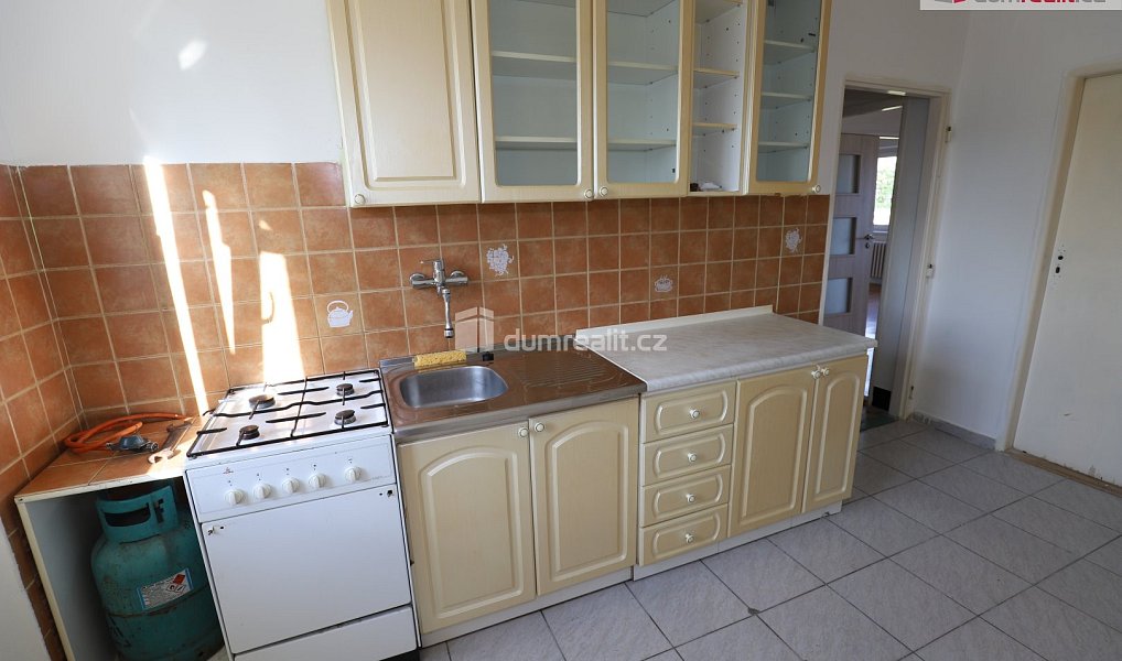 Pronájem bytu 2+1 65 m², Ostrov – náhled fotky 7