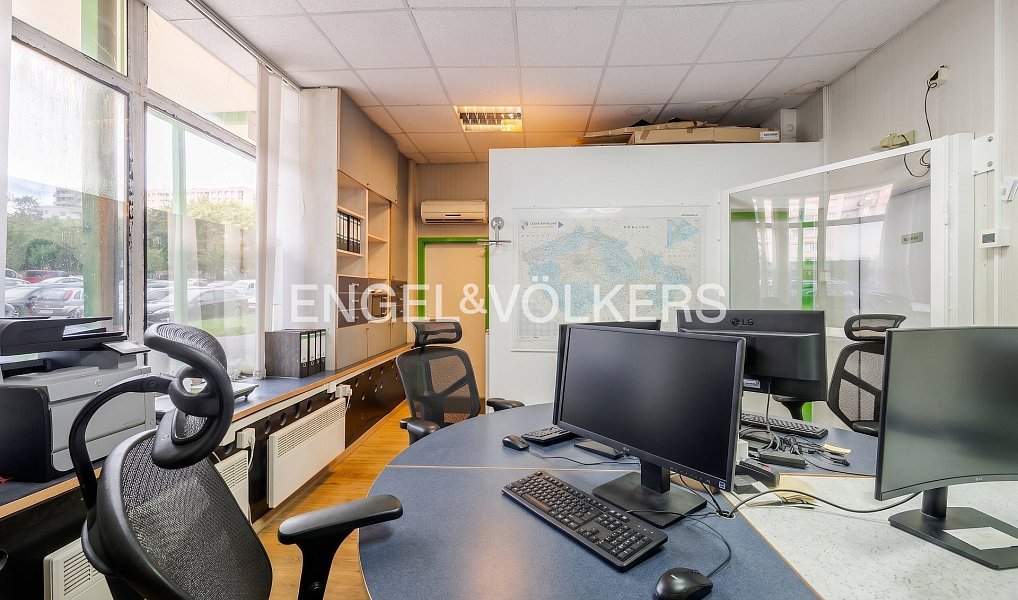 Pronájem skladovacích prostor 1 050 m², Praha – náhled fotky 12