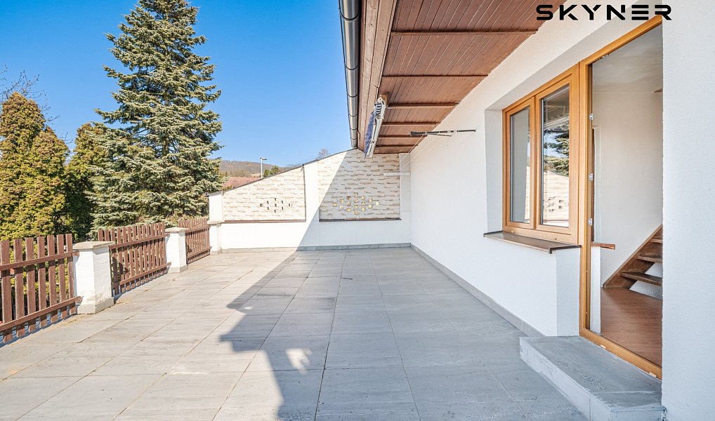 Prodej domu 300 m² s pozemkem 585 m², Chuderov – náhled fotky 5