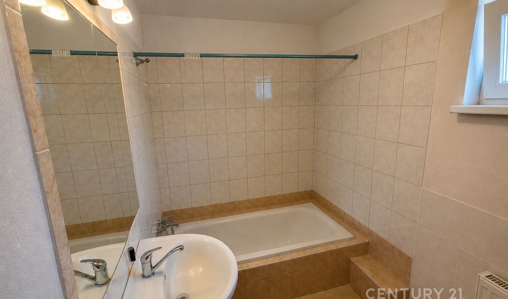 Prodej domu 238 m² s pozemkem 1 086 m², Kunžak – náhled fotky 26