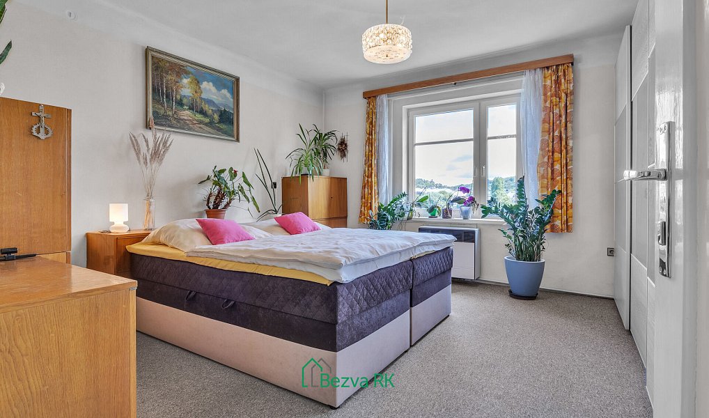 Prodej domu 140 m² s pozemkem 1 042 m², Beroun – náhled fotky 8
