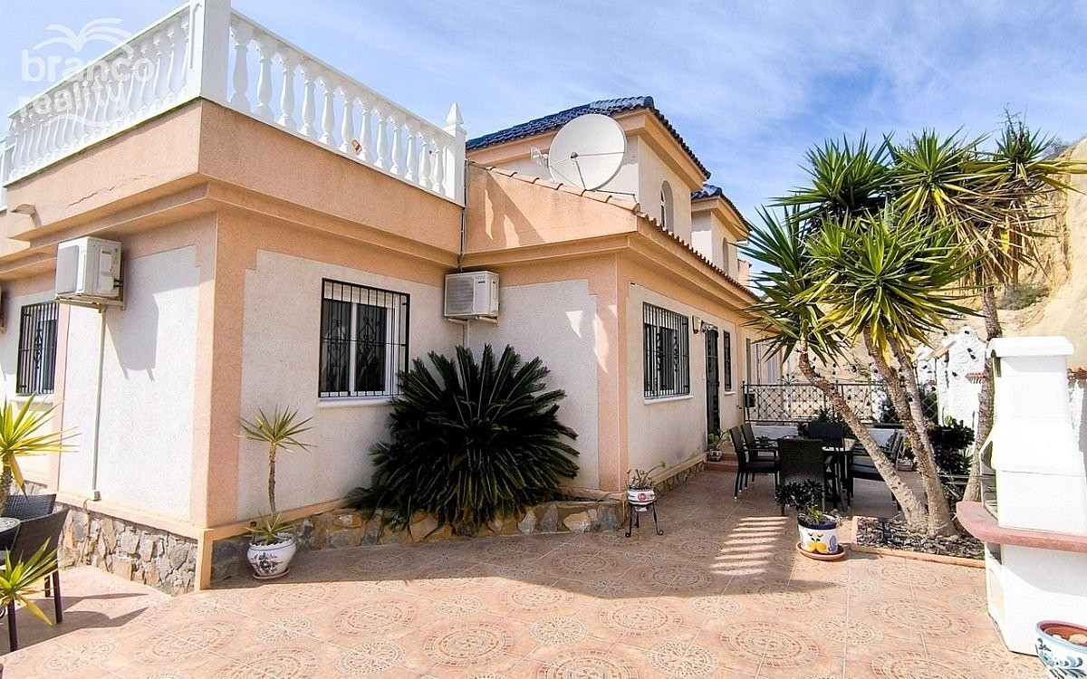 Prodej domu 82 m² s pozemkem 120 m² — photo 2