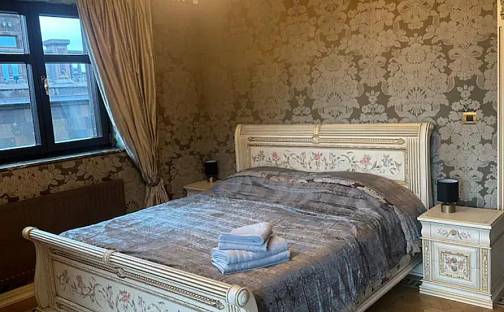 Pronájem domu 250 m² s pozemkem 400 m², Na jahodách, Praha 4 - Kunratice