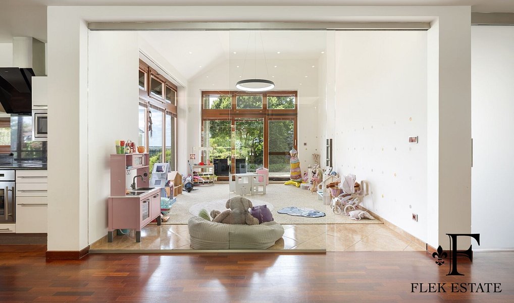 Prodej domu 371 m² s pozemkem 2 392 m², Medlov – náhled fotky 17
