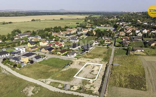 Prodej stavebního pozemku 821 m², Kly - Lom, okres Mělník