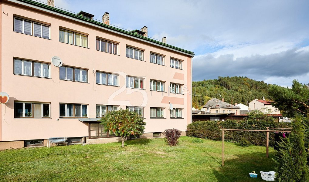 Prodej bytu 3+1 78 m², Úpice – náhled fotky 2