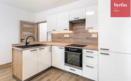 Pronájem bytu 2+kk 40 m², SPC E, Krnov - Pod Cvilínem, okres Bruntál