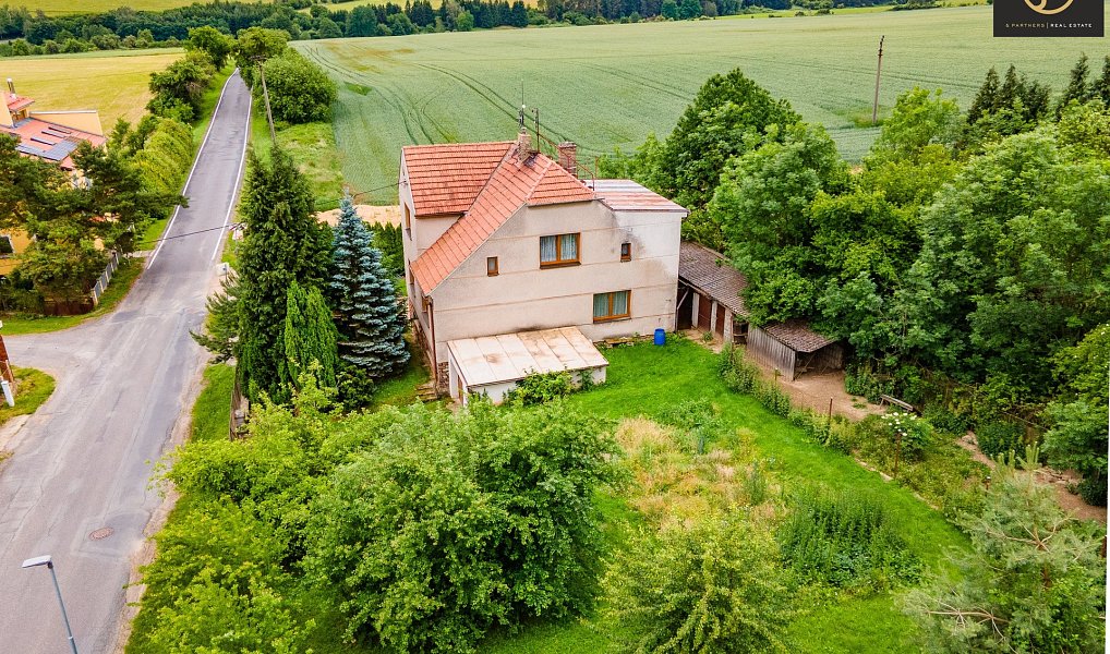 Prodej domu 277 m² s pozemkem 1 132 m², Lhota – náhled fotky 2