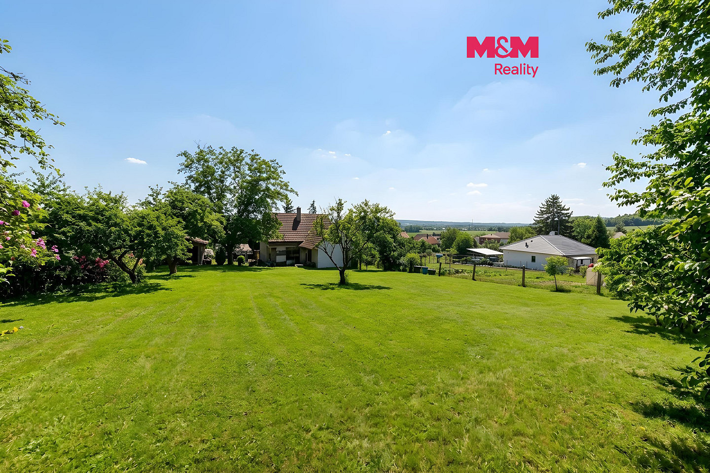 Prodej stavebního pozemku 1 333 m²