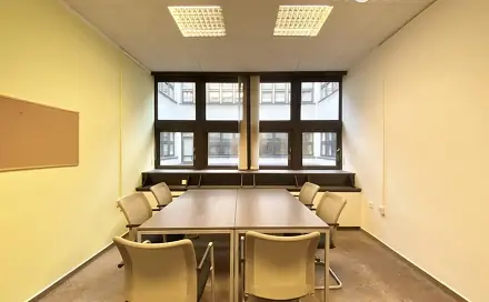 Pronájem kanceláře 34 m², Na Moráni, Praha 2 - Nové Město