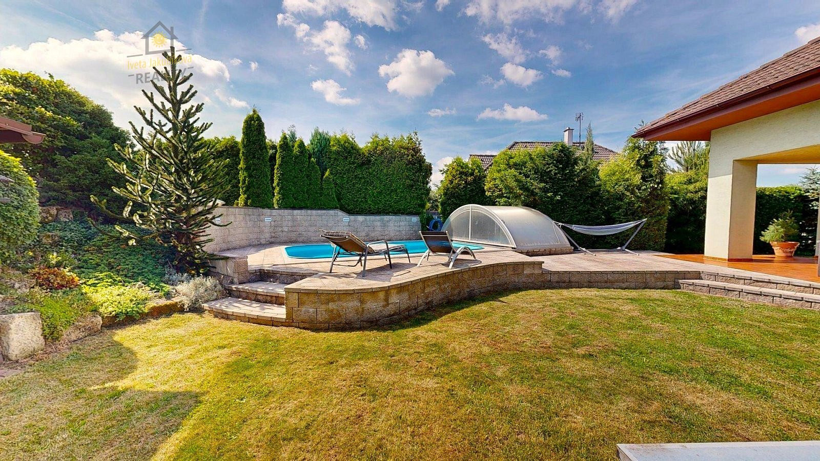 Prodej domu 220 m² s pozemkem 842 m² – fotografie 3
