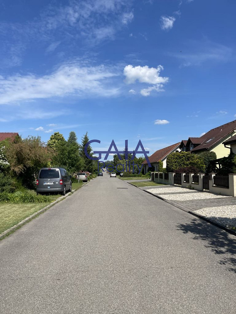 Prodej stavebního pozemku 781 m² – fotografie 5