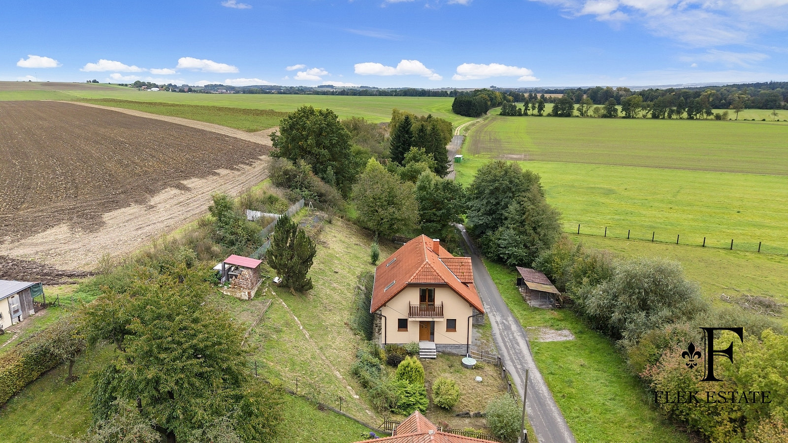 Prodej domu 180 m² s pozemkem 1 666 m²