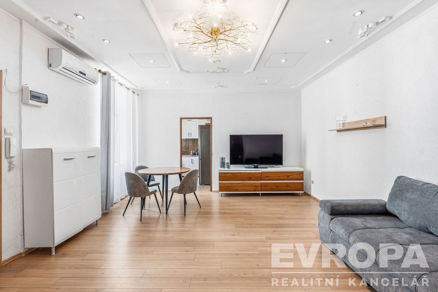 Pronájem bytu 2+1 67 m² – fotografie 4