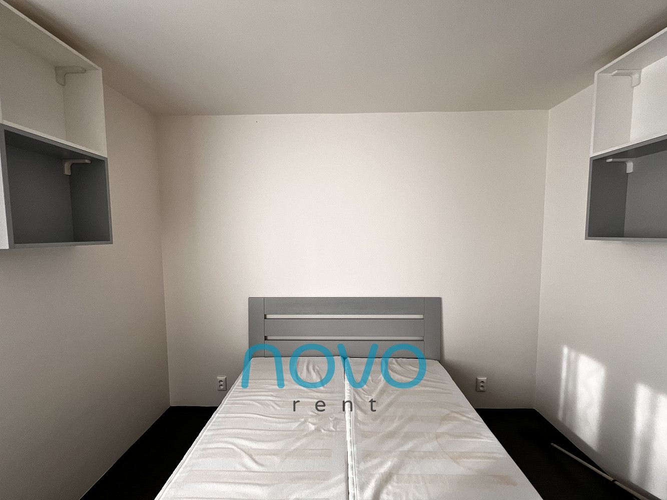 Pronájem bytu 2+kk 43 m² – fotografie 3