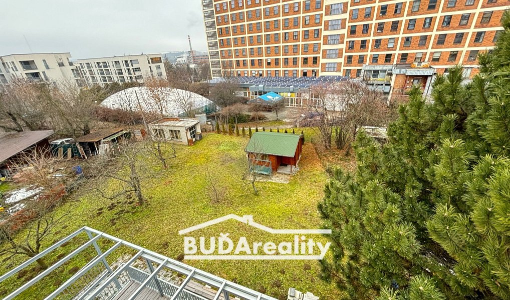 Prodej stavebního pozemku 380 m², Zlín – náhled fotky 7