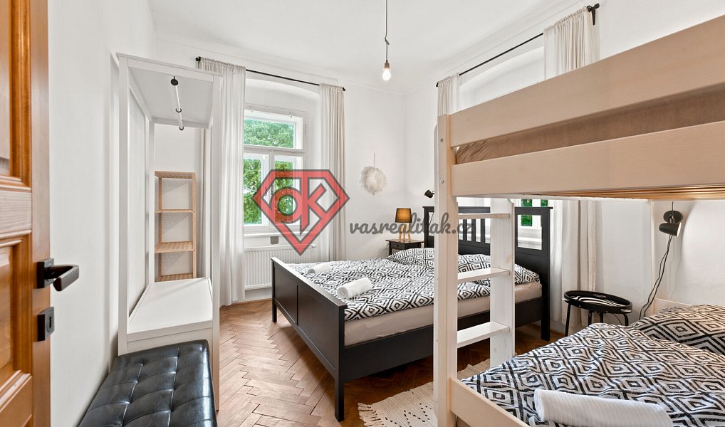 Prodej ubytovacího objektu 448 m², Králíky – náhled fotky 23