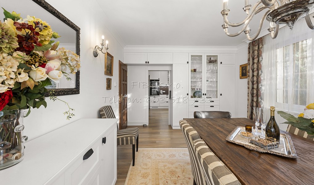 Prodej vily 458 m² s pozemkem 1 401 m², Kamenice – náhled fotky 17