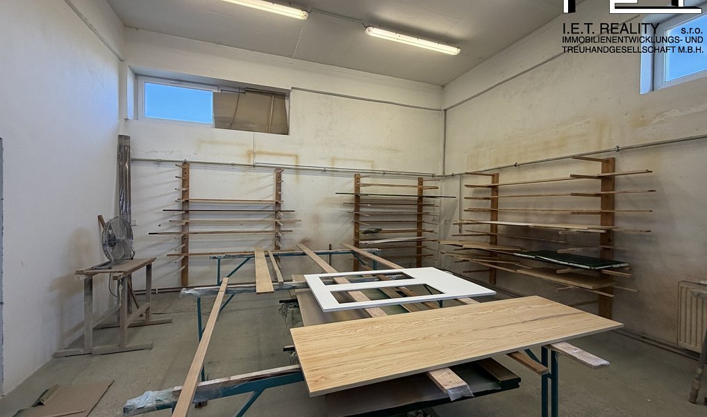 Prodej výrobních prostor 3 500 m², Bělá pod Bezdězem – náhled fotky 11